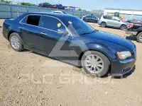 2013 Chrysler 300 photo