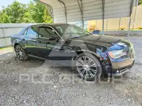2013 Chrysler 300 фото
