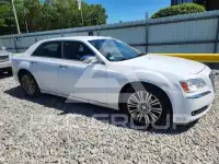 2013 Chrysler 300 photo