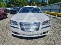 2013 Chrysler 300 photo
