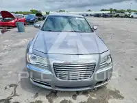 2013 Chrysler 300 фото
