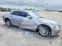 2013 Chrysler 300 фото