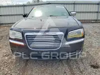 2013 Chrysler 300 фото