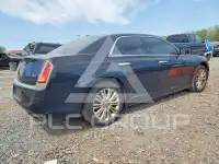 2013 Chrysler 300 фото