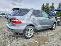 2013 Mercedes Benz ML-Class photo