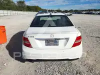 2013 Mercedes Benz C-Class photo