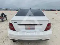 2013 Mercedes Benz C-Class photo