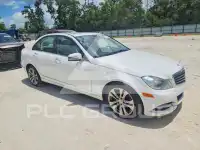 2013 Mercedes Benz C-Class photo