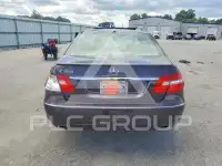 2013 Mercedes Benz E-Class photo