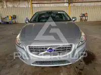 2013 Volvo S60 фото