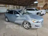 2013 Volvo S60 фото