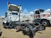 2013 Volvo VNL photo