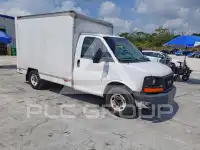 2013 GMC Savana фото