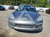 2013 Porsche Cayenne photo