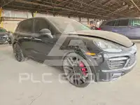 2013 Porsche Cayenne photo