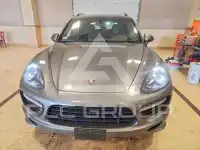 2013 Porsche Cayenne photo