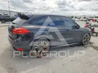 2013 Porsche Cayenne photo