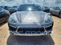 2013 Porsche Cayenne photo