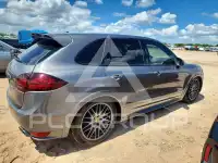 2013 Porsche Cayenne photo