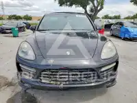 2013 Porsche Cayenne photo
