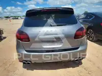 2013 Porsche Cayenne photo