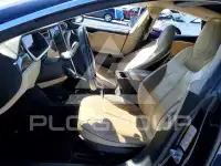 2013 Tesla Model S photo