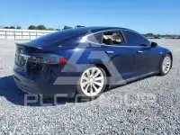 2013 Tesla Model S photo