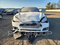 2013 Tesla Model S фото