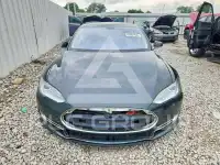 2013 Tesla Model S фото