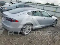 2013 Tesla Model S фото