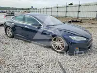 2013 Tesla Model S фото