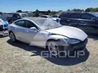 2013 Tesla Model S фото