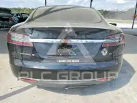 2013 Tesla Model S photo