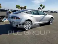 2013 Tesla Model S фото