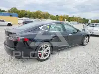 2013 Tesla Model S фото