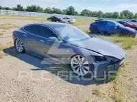 2013 Tesla Model S photo