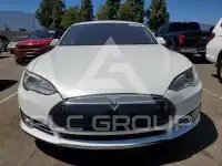 2013 Tesla Model S фото