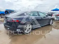 2013 Tesla Model S фото
