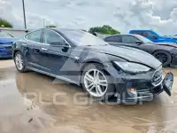 2013 Tesla Model S фото