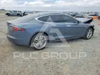 2013 Tesla Model S фото