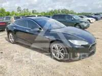 2013 Tesla Model S photo