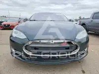 2013 Tesla Model S фото