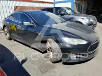 2013 Tesla Model S фото