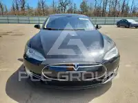 2013 Tesla Model S photo