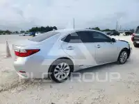 2013 Lexus ES300 photo