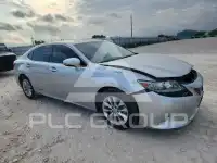 2013 Lexus ES300 photo
