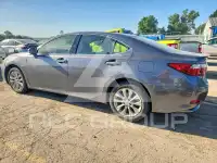 2013 Lexus ES300 photo