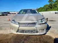 2013 Lexus ES350 photo