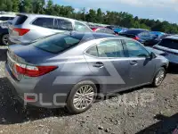 2013 Lexus ES350 photo