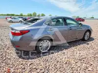 2013 Lexus ES350 photo